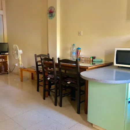 Cozy 1-bedroom Apt Near To The Sea And Center Lägenhet *